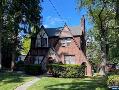 161 Cherry Ln, Teaneck, NJ, 07666