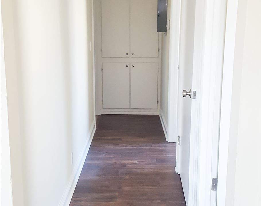 1st image of 2696 Parker Ave