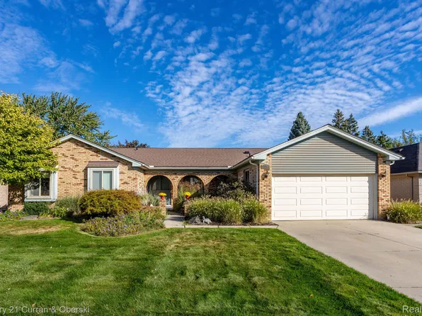 37708 Mallory Dr, Livonia, MI 48154