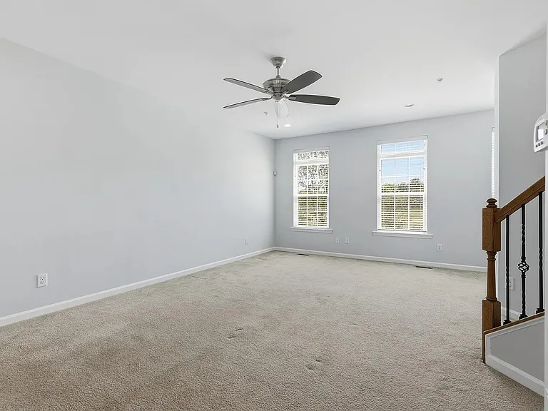 232 Geese Lndg — Photo 17