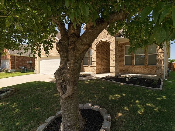 5th image of 66 Lucas Ln
