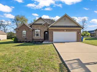 305 Sunnyside Dr, Chapel Hill, TN 37034