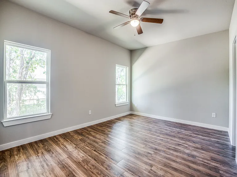 3306 Cedar St — Photo 8
