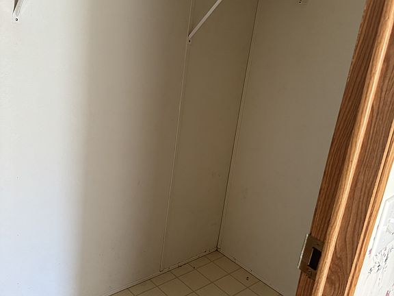 3rd image of 74 Volewood Ln
