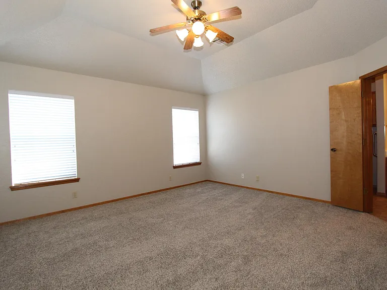 10035 S 94th Ave E — Photo 19