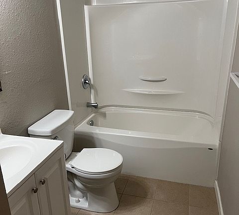 4th image of 15604 50th Street Ct E #15604