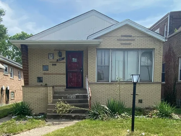 8243 S Wabash Ave, Chicago, IL 60619