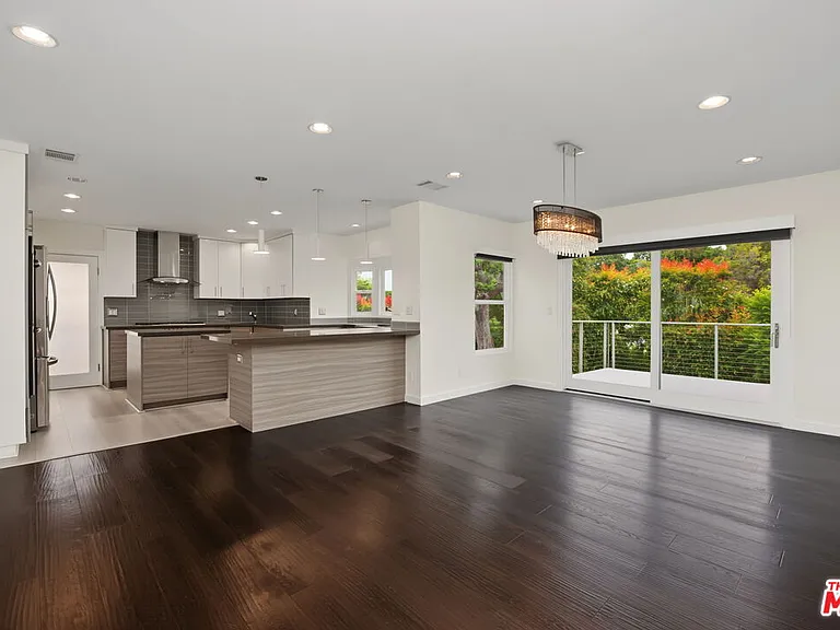 175 Barlock Ave — Photo 12