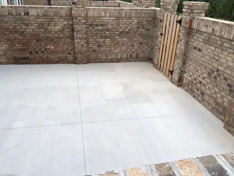 1618 Cedar Hill Way — Photo 29