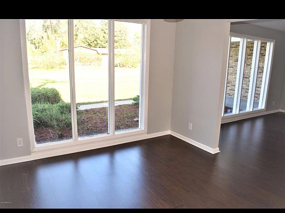 5th image of 4828 Tara Woods Dr E