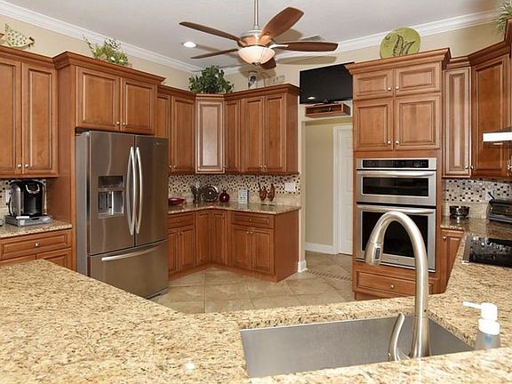 5th image of 685 Osprey Landing Dr