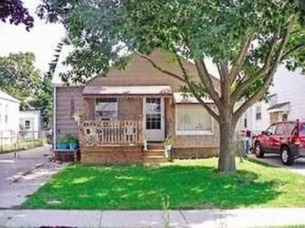 19990 Woodworth, Redford, MI 48240