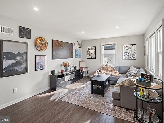 5th image of 107 Hausser Ave