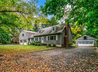 42 Greenwich Rd, Bedford, NY 10506