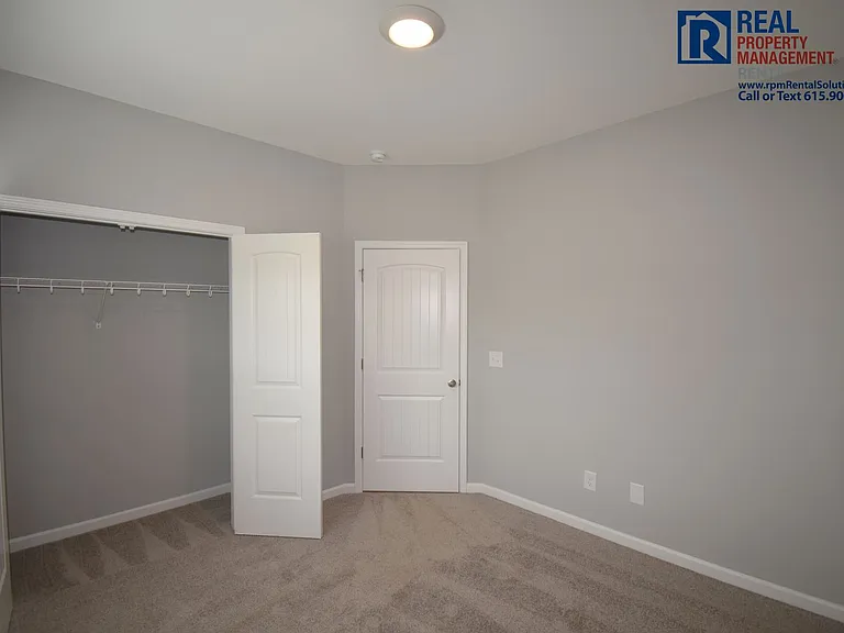 1142 Bluecreek Cir — Photo 24
