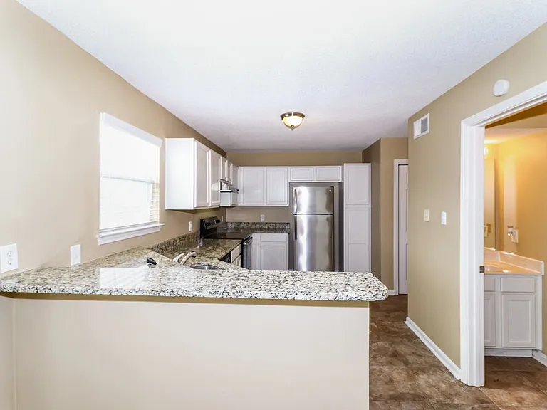 4551 Blue River Dr — Photo 10