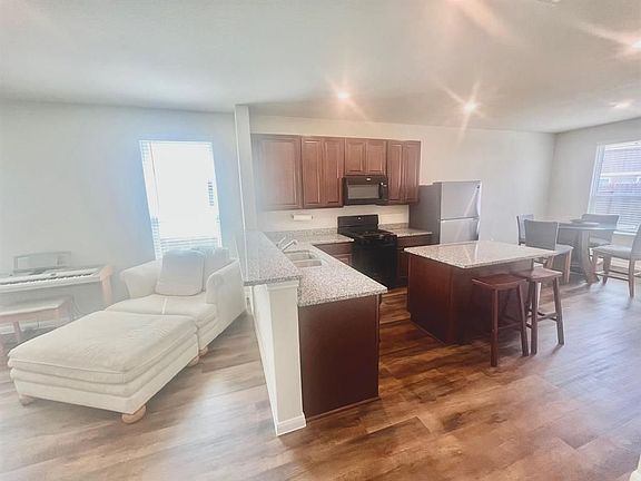 2nd image of 17903 Sunny Savanna Dr