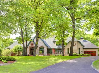 8206 Oakmere Rd, Bloomington, MN 55438