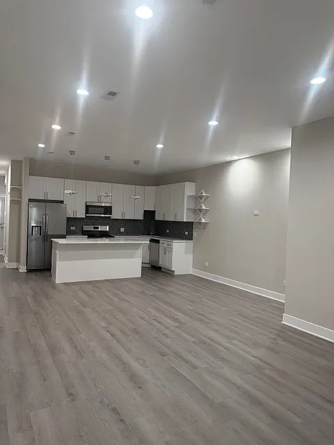 2 bed, $2,850 — Photo 3
