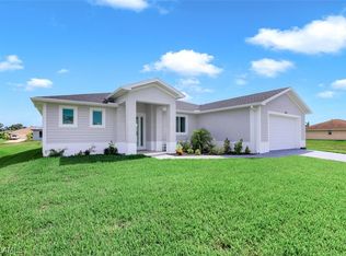 1340 S Gator Circle Cpe, Coral, FL 33909