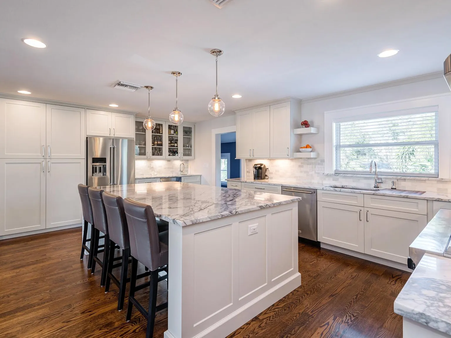 3206 S Maritana Dr — Photo 2