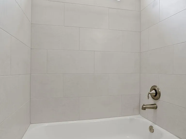 13131 Oakhampton Ave — Photo 19