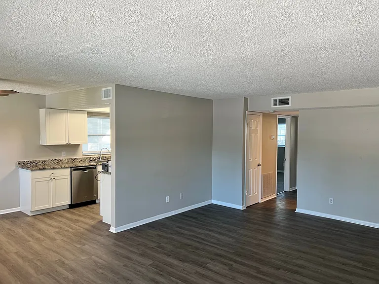 600 Wildwood Way — Photo 7