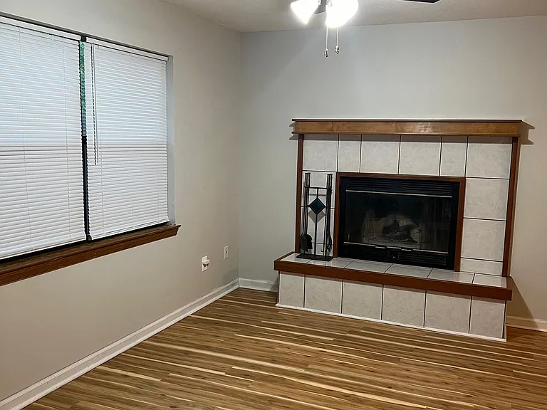 2409 Kimberly Dr — Photo 6
