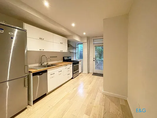 Rented by E and G Realty Group | media 26