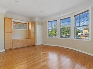 1304 SE Madison St APT 2, Portland, OR 97214