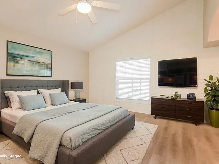 2864 Meridian Point Ln — Photo 11