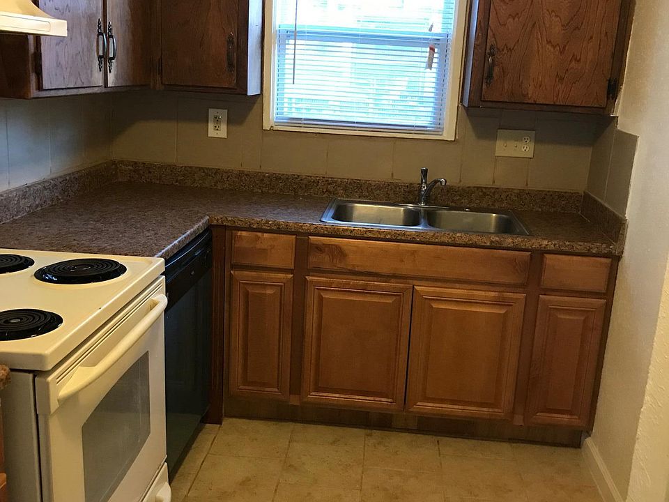 1st image of 738 Osage St APT 2