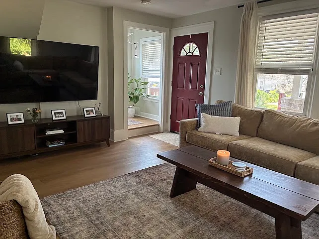210 Paxson Ave — Photo 7