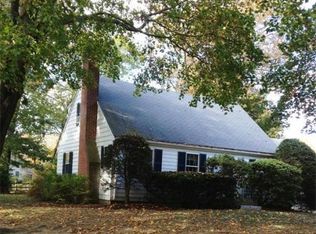 18 Hoover Rd, Hingham, MA 02043