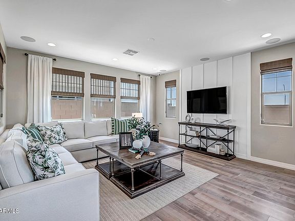 5th image of 43254 N HINOKI Street