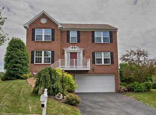 100 Lawnview Ct, Cranberry Township, PA 16066