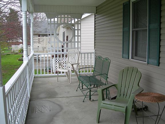 5th image of 675 Pine St
