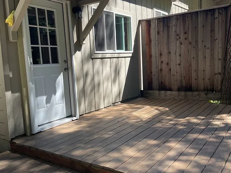 333 Dakenbrook Dr — Photo 2