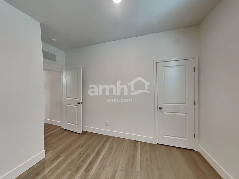 5826 Iron Islands St — Photo 15