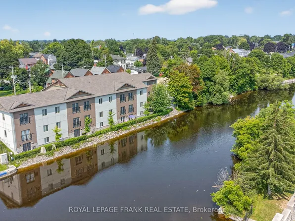 25 King St #103, Kawartha Lakes, ON K9V 1C4