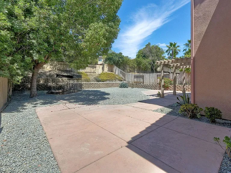 746 Camino Magnifico — Photo 16