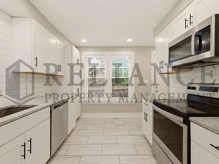 101 N Belmont Ave — Photo 25