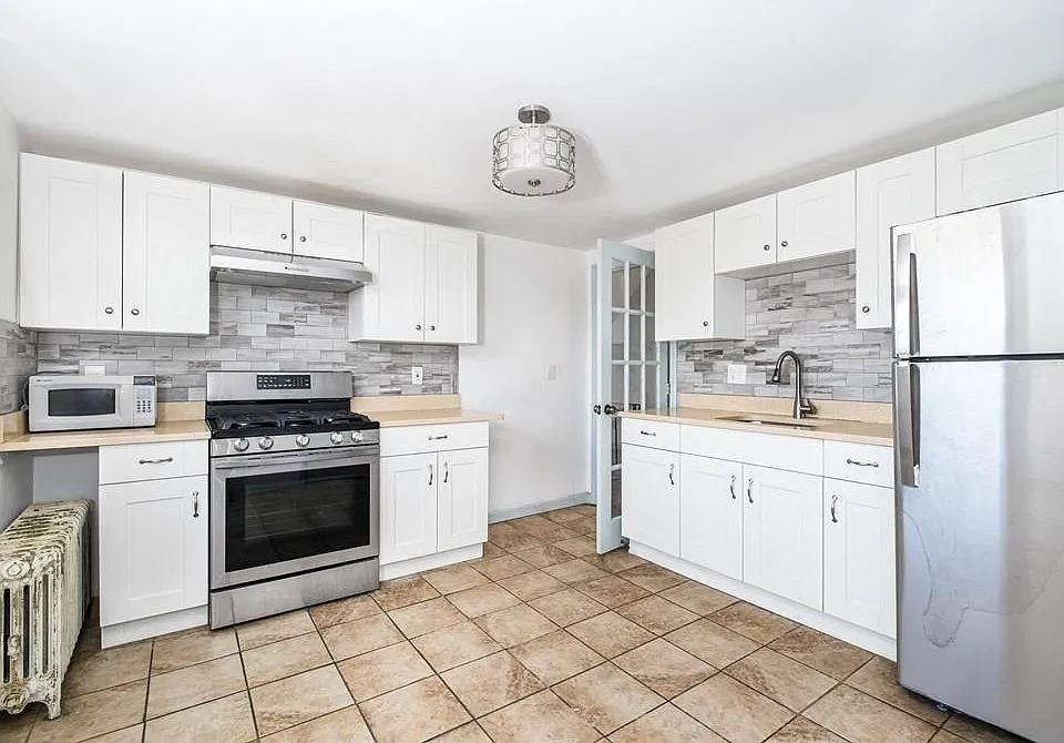 7 Dexter St #7