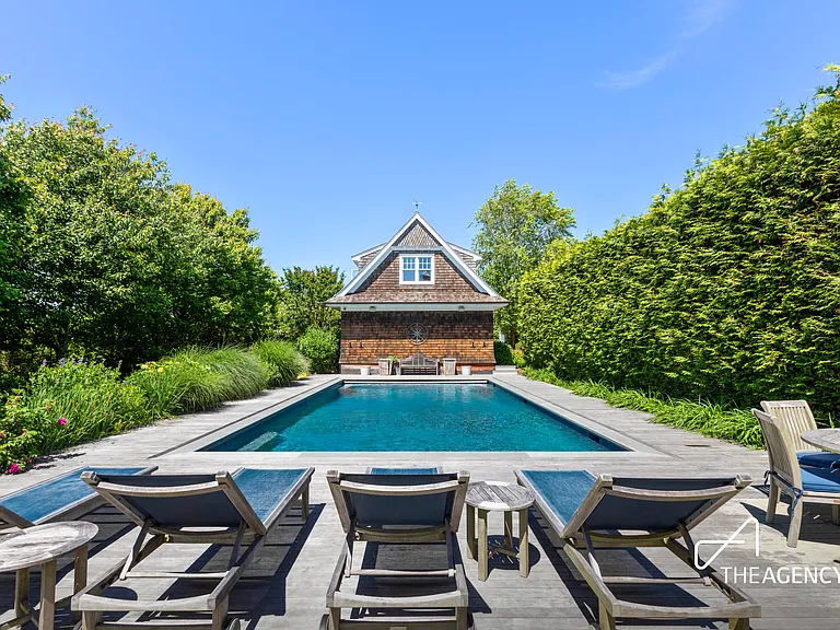 225 E Lake Dr — Photo 5