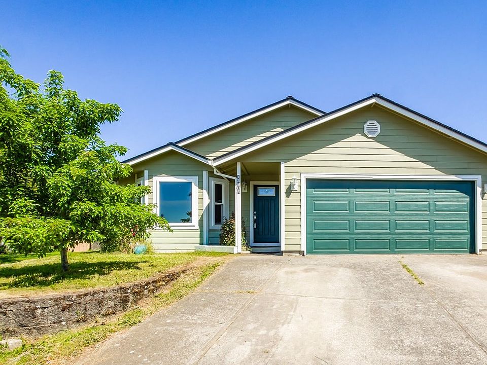 1st image of 13906 NE 89th Cir
