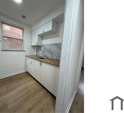 3rd image of 17927 Lake Shore Blvd APT 201