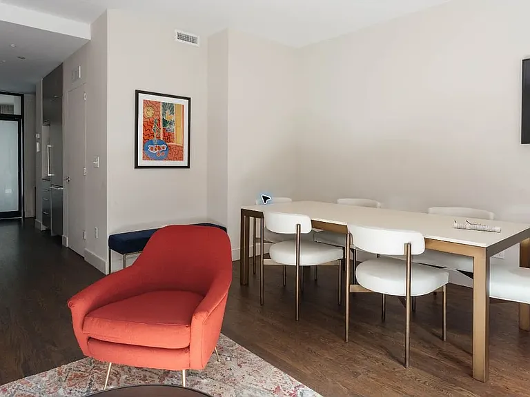 206 E 20th St #TOWNHOUSE — Photo 39