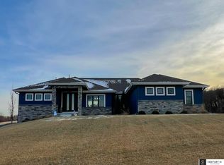 22505 Orchard Plz, Elkhorn, NE 68022