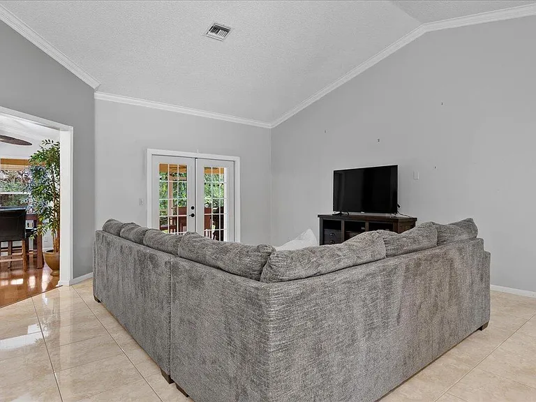 13557 Northumberland Cir — Photo 4