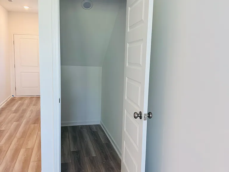 1026 Mourning Cloak Dr — Photo 11